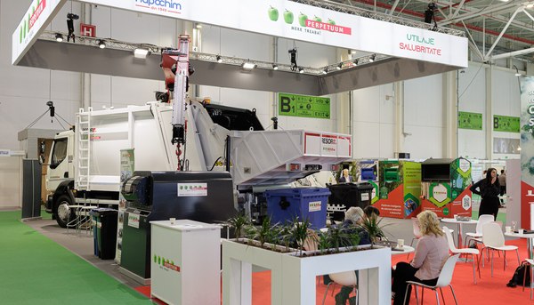 Waste collection vehicles, containers and collection equipment · Romenvirotec Expo - Waste Sector